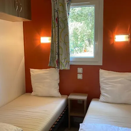 Climatise - 6 Pers. - Api-1-52-2262 Kamp alanı Saint-Hilaire-de-Riez